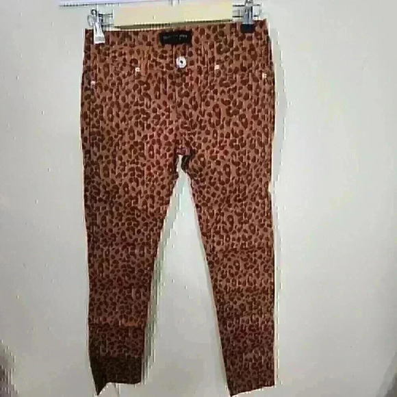 7085 Mechanics jeans by zenana rust orange cheetah skinny jeans size small - Picture 2 of 7